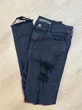 Express Jeans Women’s Black Ripped Skinny Jeans